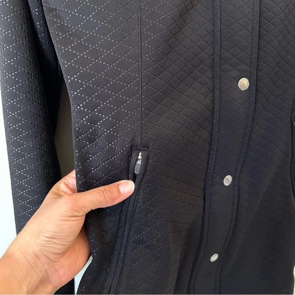 The North Face Women’s Small Black Hooded Jacket Recover Up, Lightweight - Picture 6 of 12